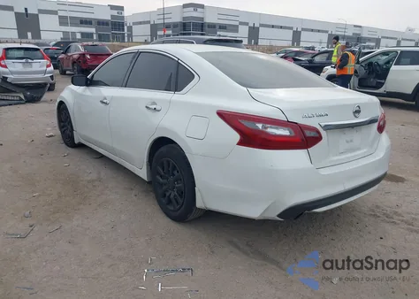 2018 Nissan Altima 2.5 S z USA, uszkodzony, nr VIN 1N4AL3AP2JC278445